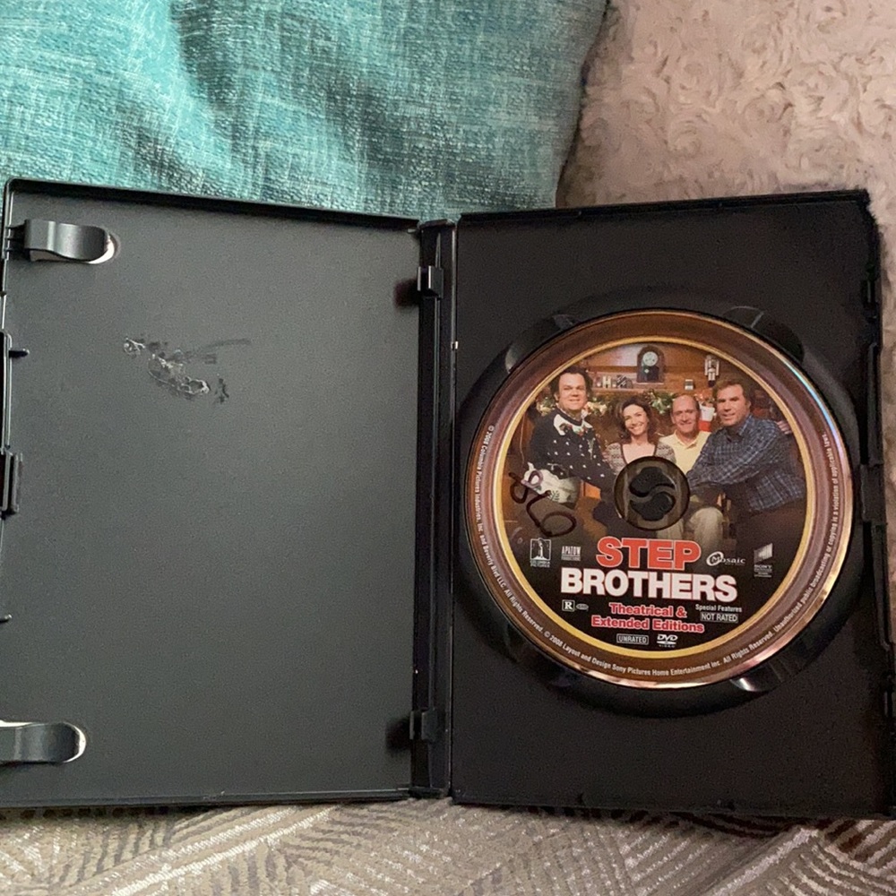 Random DVD Bundle (4 Pack) - Picture 14 of 16